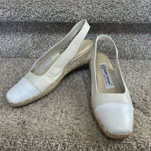 Andre Assous espadrille wedge sling back. Made in Spain. Size 8. EUC. White/tan